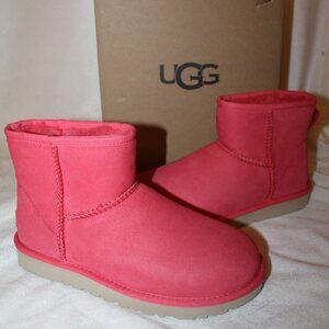 NIB UGG WOMEN'S MINI SUEDE‎ SHEARLING LINED BOOTS PINK